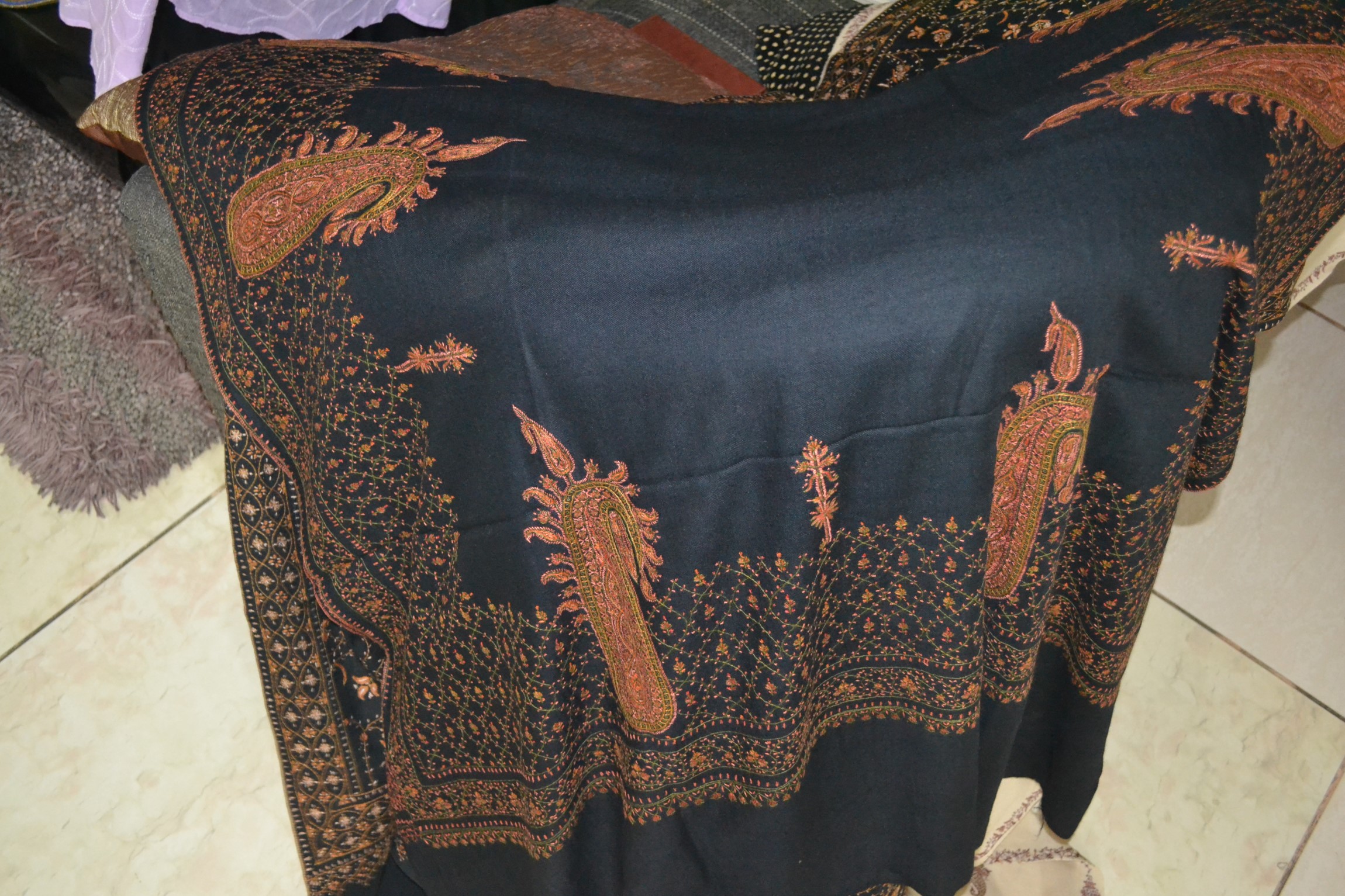 MICRO EMBROIDERED Daur Stole BORDER all over Embroidery White Shawl Kashmiri Pashmina Cashmere Wrap